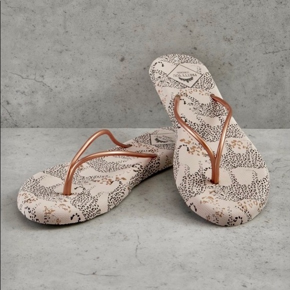 Shoes - NEW LEOPARD PRINT FLIP FLOPS
